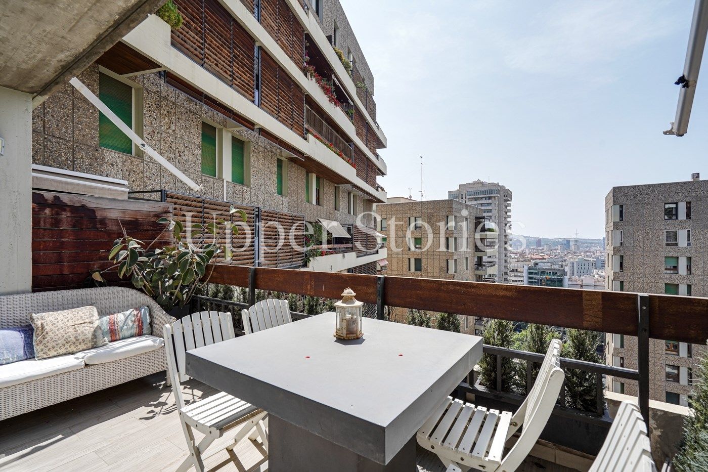 678003 US-207 – GANDUXER – TRIPLEX WITH MAGNIFIC VIEWS
